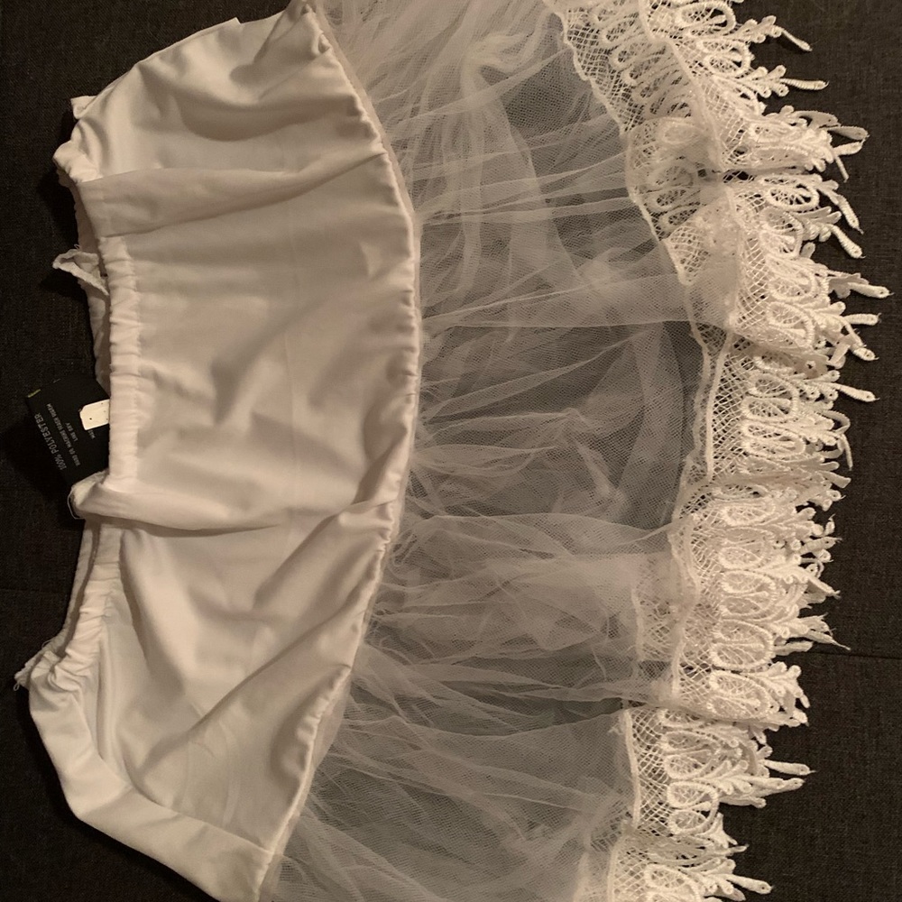 White lace petticoat/tulle skirt